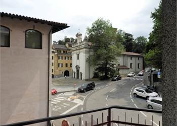 VARESE PIAZZA MOTTA  AMPIO APPARTAMENTO USO STUDIO/UFFICIO