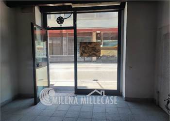 VARESE A DUE PASSI DAL CENTRO NEGOZIO LIBERO SUBITO 51 MQ